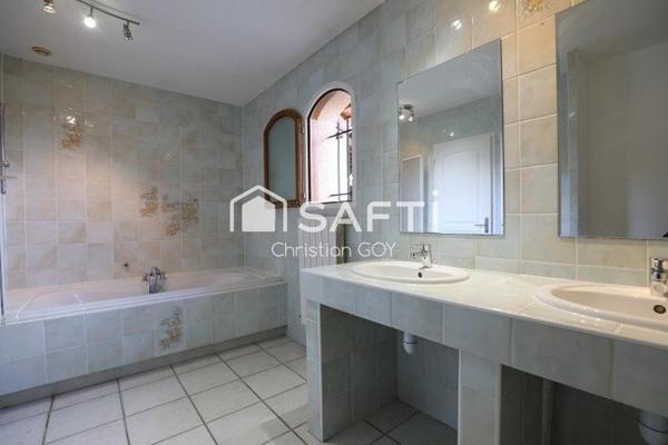 38300 - BOURGOIN JALLIEU - MAISON 160 M² HABITABLE - 4/5 CHAMBRES - 1025 M² TERRAIN