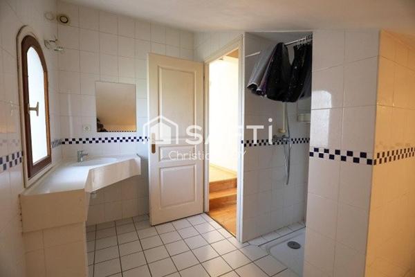 38300 - BOURGOIN JALLIEU - MAISON 160 M² HABITABLE - 4/5 CHAMBRES - 1025 M² TERRAIN