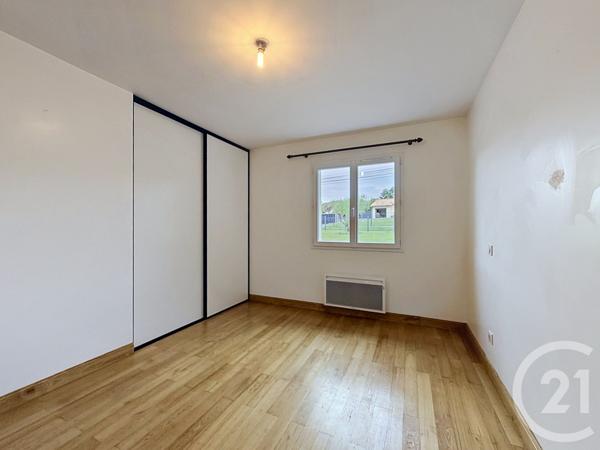 Maison à vendre  4 pièces - 145 m 2   PERIGUEUX  - 24