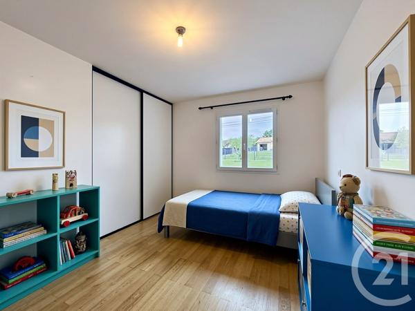 Maison à vendre  4 pièces - 145 m 2   PERIGUEUX  - 24