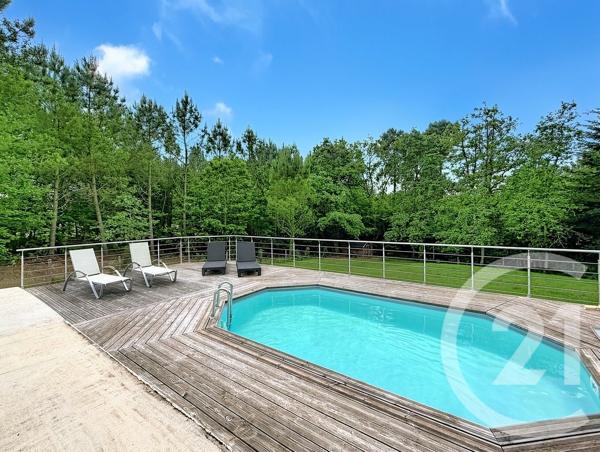 Maison à vendre  4 pièces - 145 m 2   PERIGUEUX  - 24