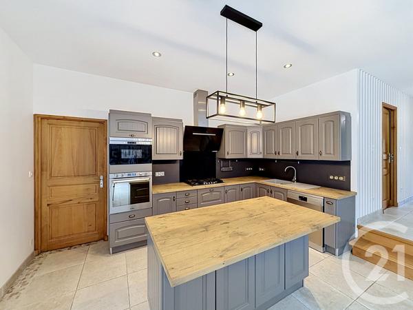 Maison à vendre  4 pièces - 145 m 2   PERIGUEUX  - 24