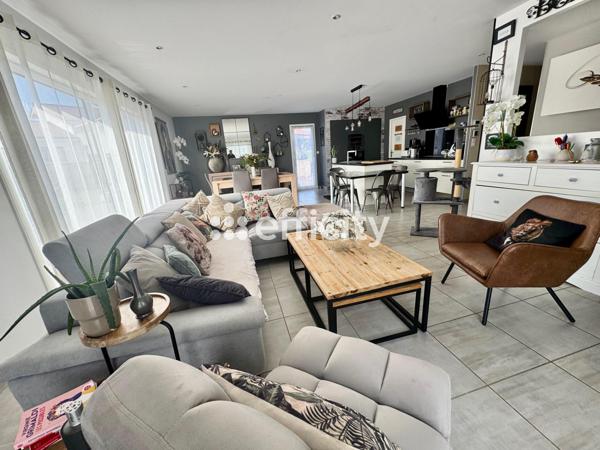 Maison 5 pièces - 137 m² Exclusivité efficity