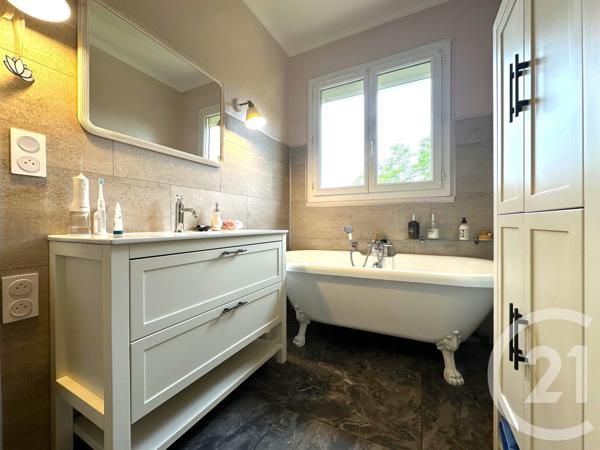 Maison à vendre  6 pièces - 139,21 m 2   AIXE SUR VIENNE  - 87