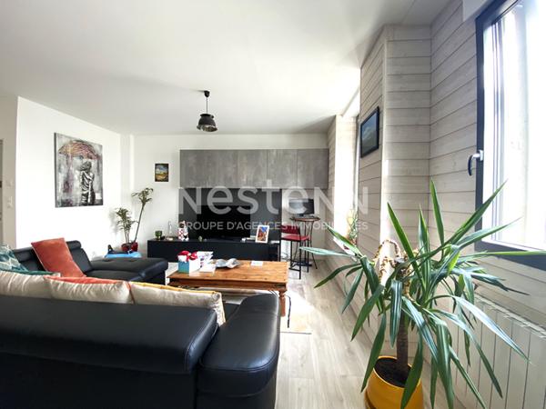 Appartement à vendre à Vannes T3 rénové Hyper centre Port
