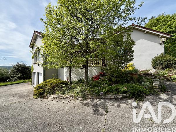 Maison à vendre 6 pièces 257 m² Saint-Priest-en-Jarez