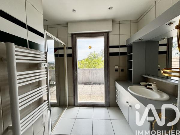 Maison à vendre 6 pièces 257 m² Saint-Priest-en-Jarez