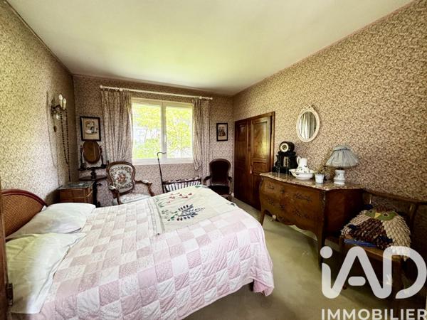 Maison à vendre 6 pièces 257 m² Saint-Priest-en-Jarez