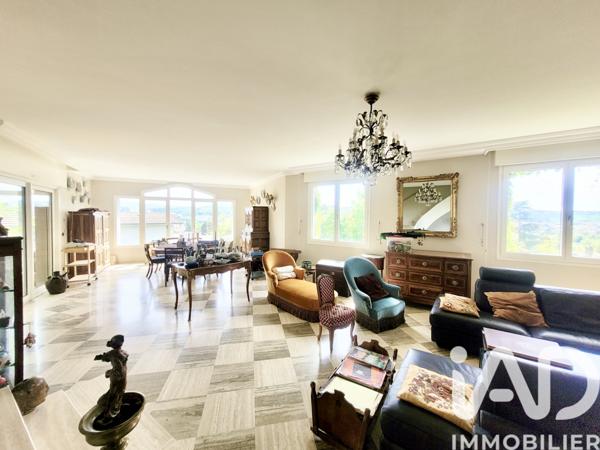 Maison à vendre 6 pièces 257 m² Saint-Priest-en-Jarez
