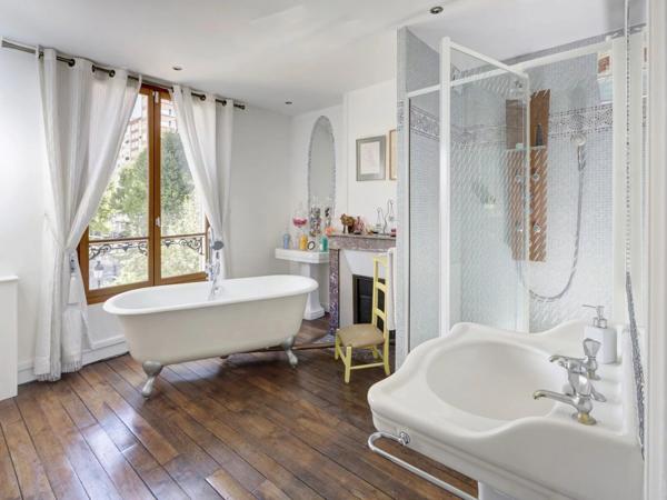 Puteaux (92800) MAISON DE MAITRE / HOTEL PARTICULIER - PUTEAUX / LES BERGERES 350 m² Garage et 2 parking