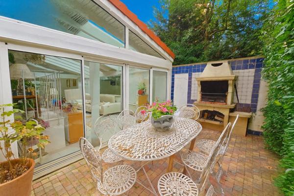 Puteaux (92800) MAISON DE MAITRE / HOTEL PARTICULIER - PUTEAUX / LES BERGERES 350 m² Garage et 2 parking