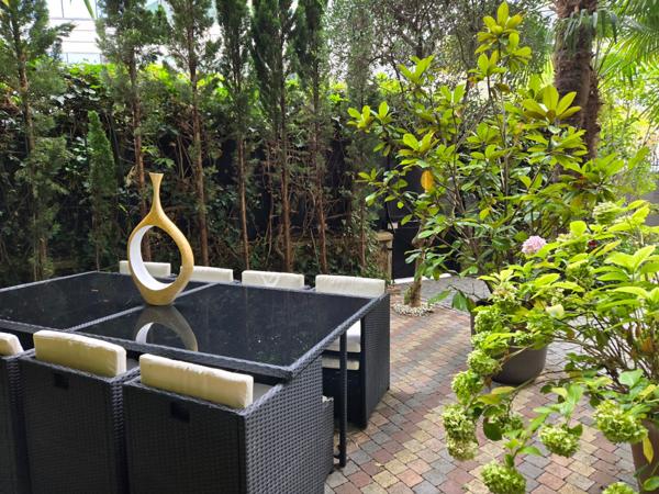 Puteaux (92800) MAISON DE MAITRE / HOTEL PARTICULIER - PUTEAUX / LES BERGERES 350 m² Garage et 2 parking