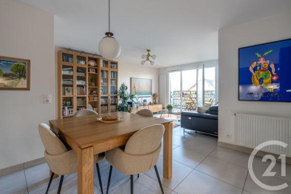Appartement F3 à vendre  3 pièces - 70,04 m2 ST MAUR DES FOSSES - 94