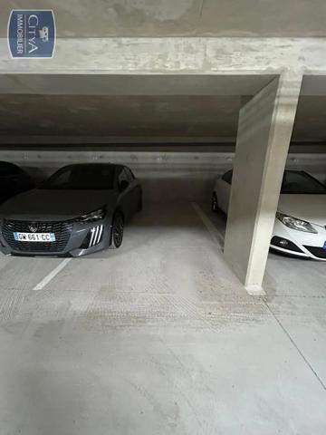 Parking à louer Bron (69500)