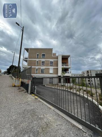 Parking à louer Bron (69500)
