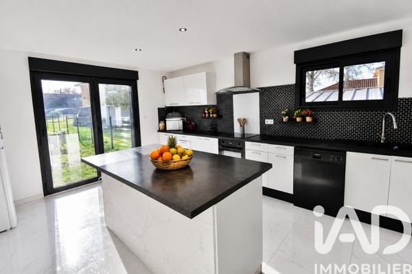 Maison à vendre 4 pièces 141,9 m² Labarthe-Inard