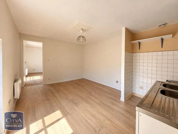 Appartement à louer 2 pièces 29.31m² Mâcon (71000)
