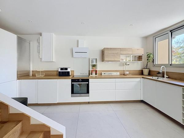 Maison entièrement rénové charme de l'ancien et du moderne