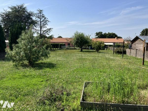 LA MONTAGNE Maison nantaise 3 chambres et sous-sol sur beau terrain de 980 m²