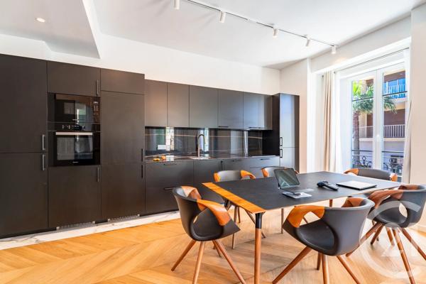 Appartement F4 à vendre  4 pièces - 95,42 m 2   BEAULIEU SUR MER  - 06