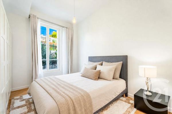 Appartement F4 à vendre  4 pièces - 95,42 m 2   BEAULIEU SUR MER  - 06