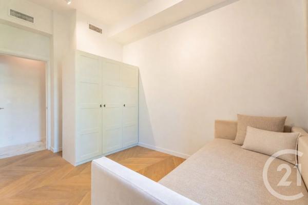 Appartement F4 à vendre  4 pièces - 95,42 m 2   BEAULIEU SUR MER  - 06
