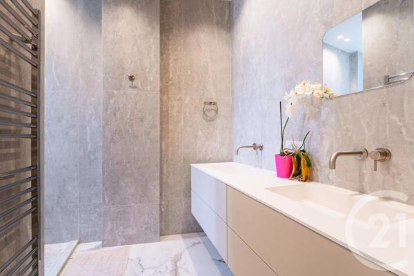 Appartement F4 à vendre  4 pièces - 95,42 m 2   BEAULIEU SUR MER  - 06