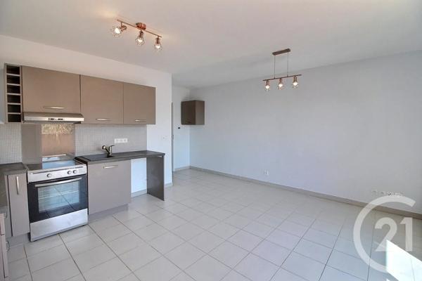 Appartement F2 à vendre  2 pièces - 45 m 2   CHATEAUNEUF GRASSE  - 06