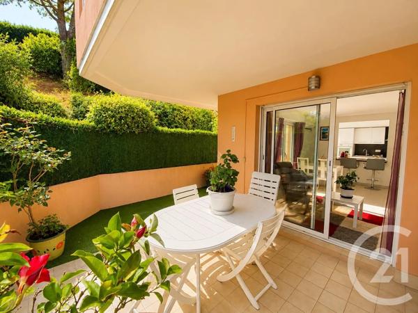 Appartement F2 à vendre  2 pièces - 45 m 2   CHATEAUNEUF GRASSE  - 06