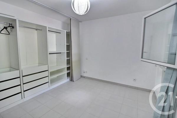 Appartement F2 à vendre  2 pièces - 45 m 2   CHATEAUNEUF GRASSE  - 06