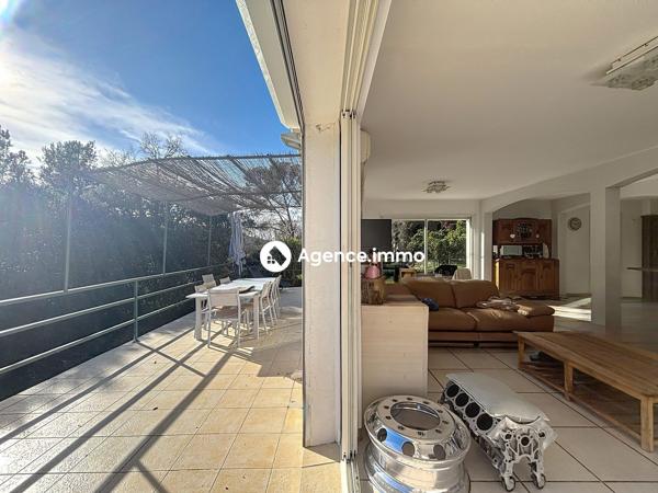 À vendre - Maison individuelle, 5 pièces située à Sainte-Anastasie-sur-Issole (83136)