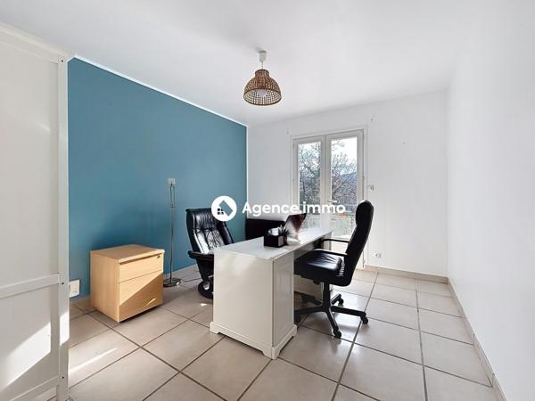 À vendre - Maison individuelle, 5 pièces située à Sainte-Anastasie-sur-Issole (83136)