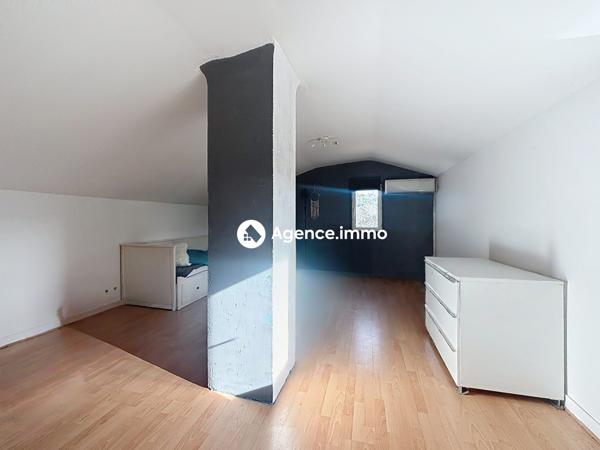 À vendre - Maison individuelle, 5 pièces située à Sainte-Anastasie-sur-Issole (83136)