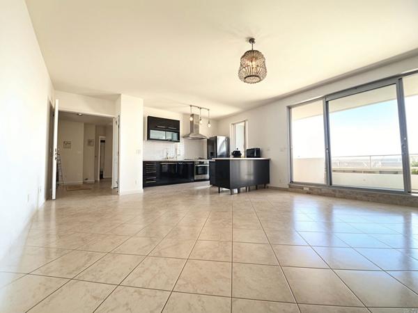 Appartement Marseille 3 pièce(s) 67.91 m2