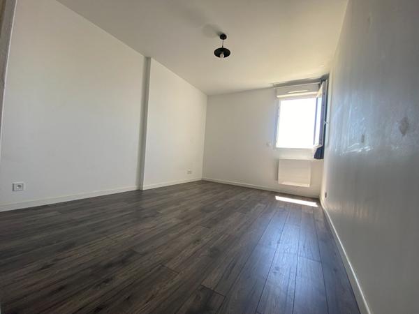 Appartement Marseille 3 pièce(s) 67.91 m2