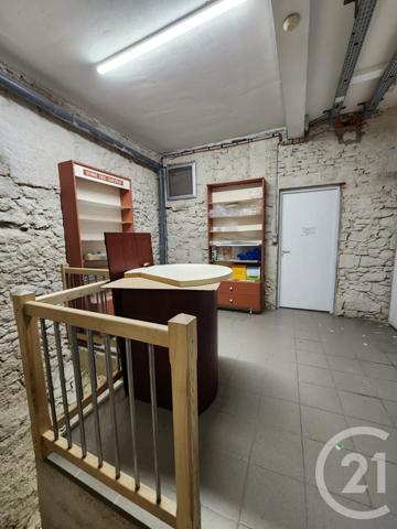 Immeuble à vendre  328,83 m2 SAIX - 81
