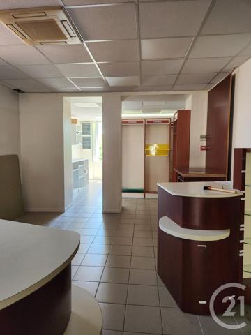 Immeuble à vendre  328,83 m2 SAIX - 81