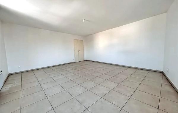 Appartement rénové d’environ 90 m2 - Montélimar