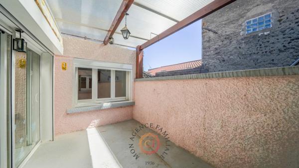 Maison
                                                                                                                                                                                                                                                                                                                        6 pièce(s)                                                                                                                                                                                                          3 chambre(s)                                                                                                                                                                                                          125  m²