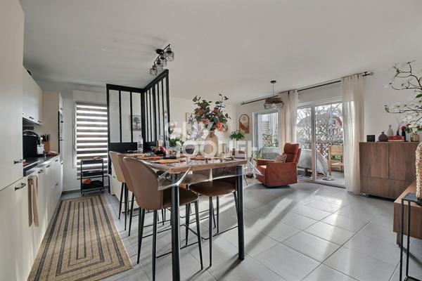 Appartement T3 de 64 m² de standing avec grande terrasse 22 m² et garage, Vénissieux (69200)