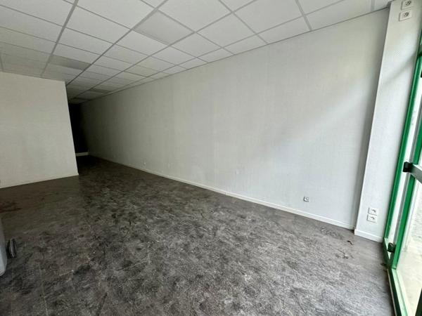 Location Local commercial 6 pièces à Saint-Quentin