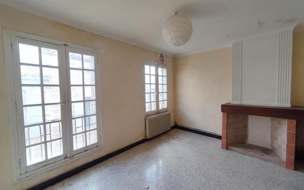 Immeuble à vendre    7 pièces •  Pézenas