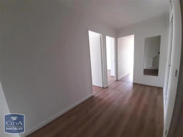 Appartement à louer 3 pièces 74.7m² Poitiers (86000)