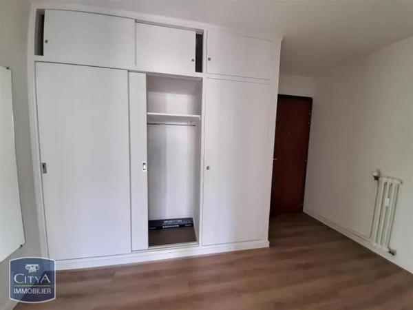 Appartement à louer 3 pièces 74.7m² Poitiers (86000)