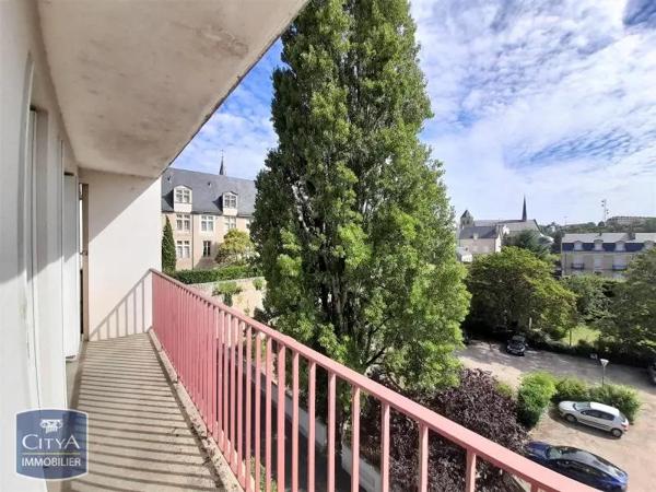 Appartement à louer 3 pièces 74.7m² Poitiers (86000)