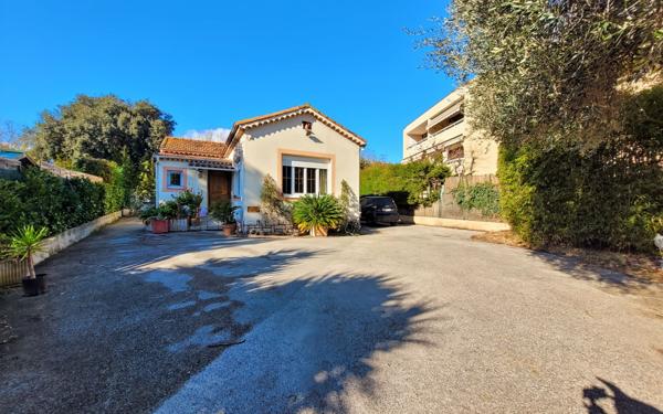 Maison à vendre    3 pièces • 108 m2 Le Cannet