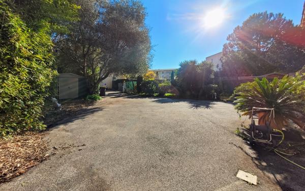 Maison à vendre    3 pièces • 108 m2 Le Cannet