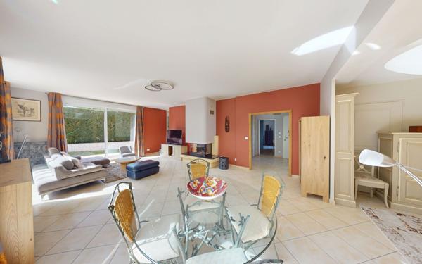 Maison à vendre    6 pièces • 139 m2 Magny-le-Hongre