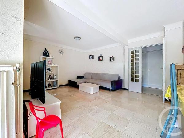 Appartement F3 à vendre  3 pièces - 72,58 m 2   BAGNOLS SUR CEZE  - 30
