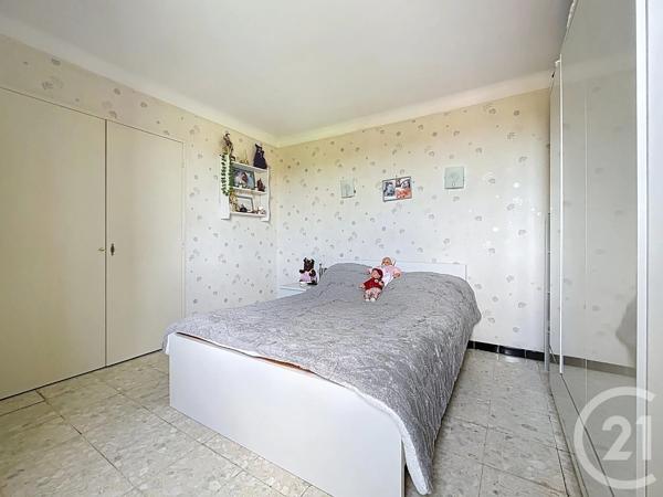 Appartement F3 à vendre  3 pièces - 72,58 m 2   BAGNOLS SUR CEZE  - 30